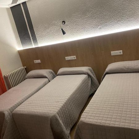 Hostal Uria Salamanca Dış mekan fotoğraf