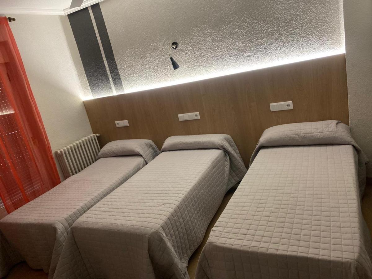 Hostal Uria Salamanca Dış mekan fotoğraf